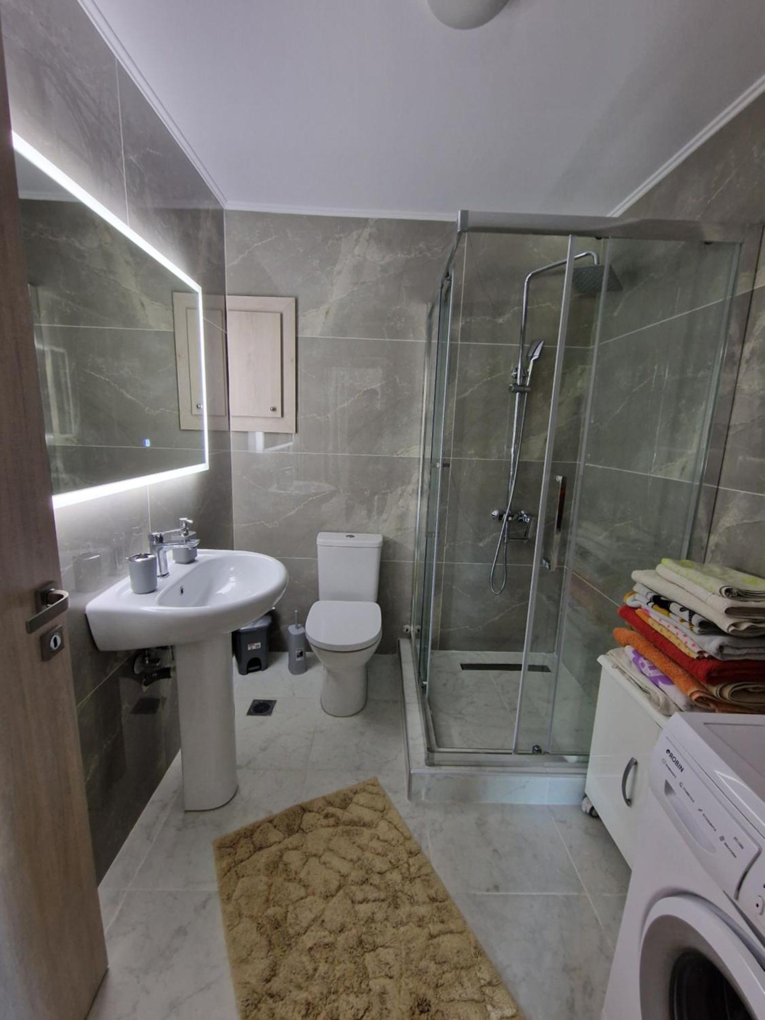 Konstantinos Apartment Néa Moudaniá Eksteriør bilde